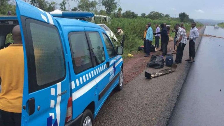 Four dead others injured at Lagos-Ibadan expressway Four dead others injured at Lagos-Ibadan expressway